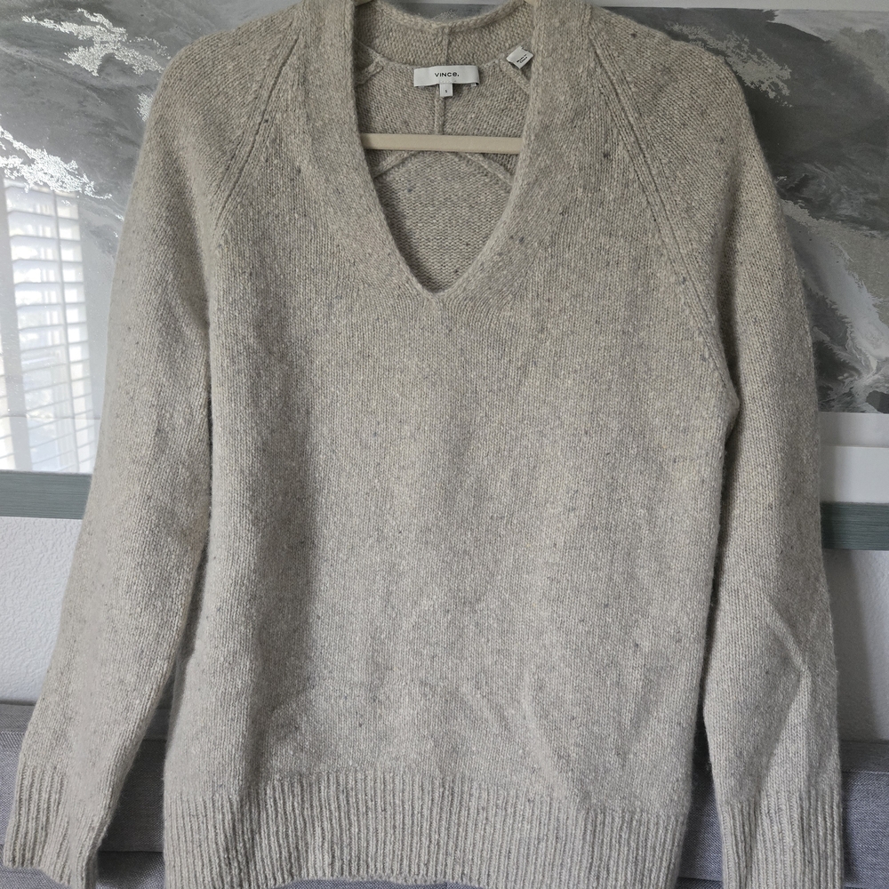Vince 100% cashmere Beige Sweater
